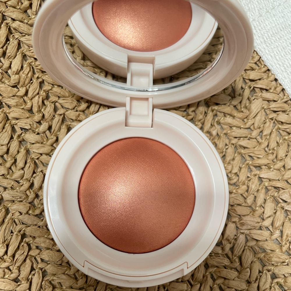 Rare Beauty Soft Pinch Luminous Powder Blush Compact Shade JOY - NEW - Picture 3 of 13